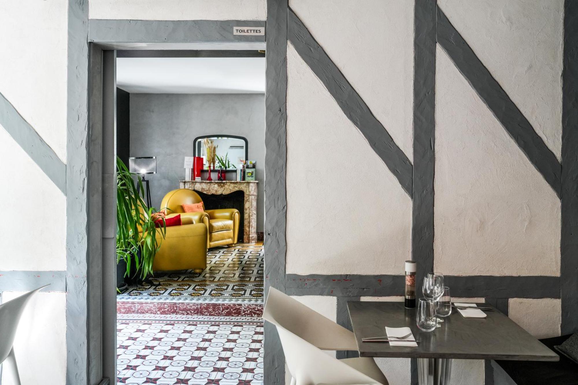 Logis Hotel & Restaurant Le Cadet De Gascogne Saint-Justin  Zewnętrze zdjęcie