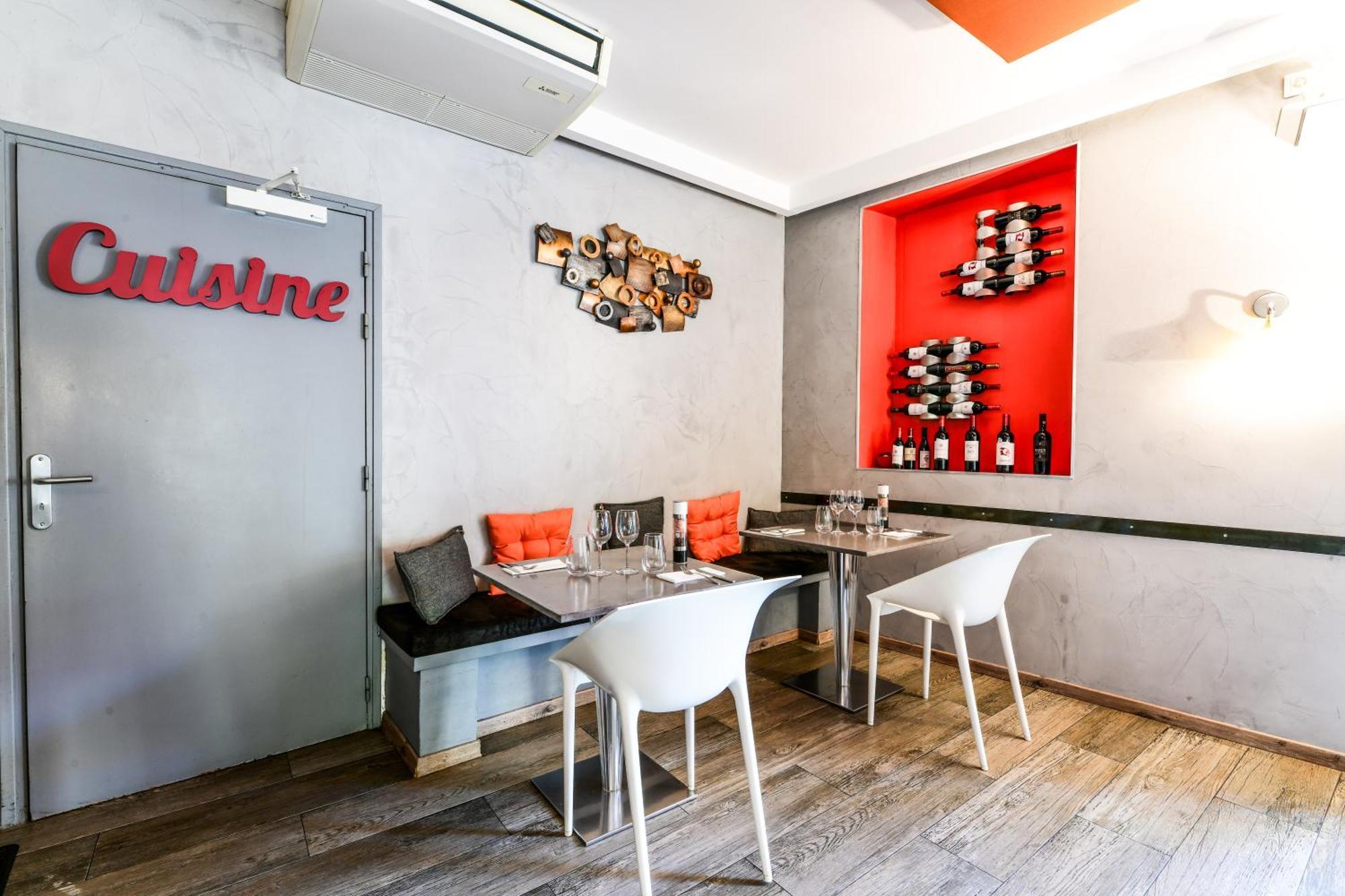 Logis Hotel & Restaurant Le Cadet De Gascogne Saint-Justin  Zewnętrze zdjęcie